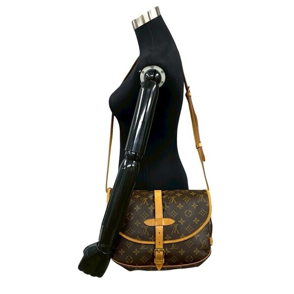 LOUIS VUITTON Brown Monogram Leather Shoulder Bag - Picture 2 of 9